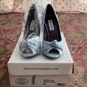 New Steve Madden peep toe shoe in size 5
